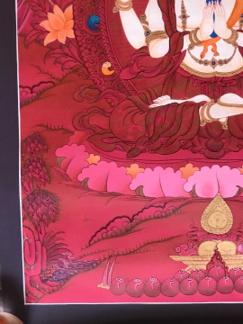 Peinture thangka de Chenrezig avec un fond rouge