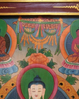 Thangka tibétain de Bouddha Vairocana dans un cadre en bois