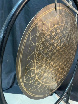 Gong de 50 cm avec gravure de fleurs