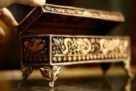 Boîte à bijoux en cuivre du Népal