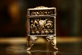 Boîte à bijoux en cuivre du Népal