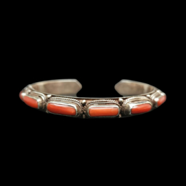 Pulsera de plata esterlina con incrustaciones de piedra