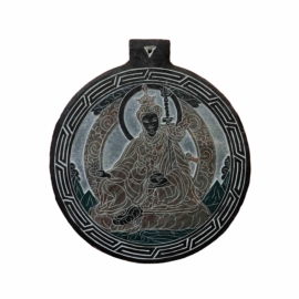 Tallado en pizarra de la estatua de Padmasambhava