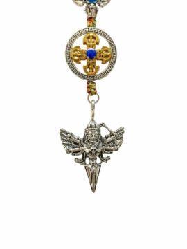 Amulette bouddhiste avec double dorje et phurba