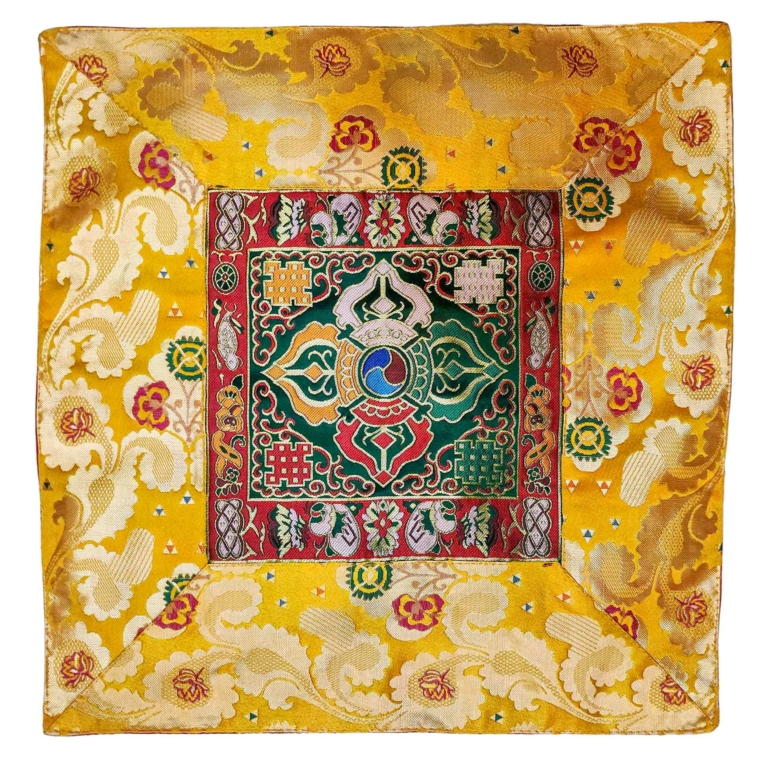 Nappe en brocart de Cochin avec double dorje