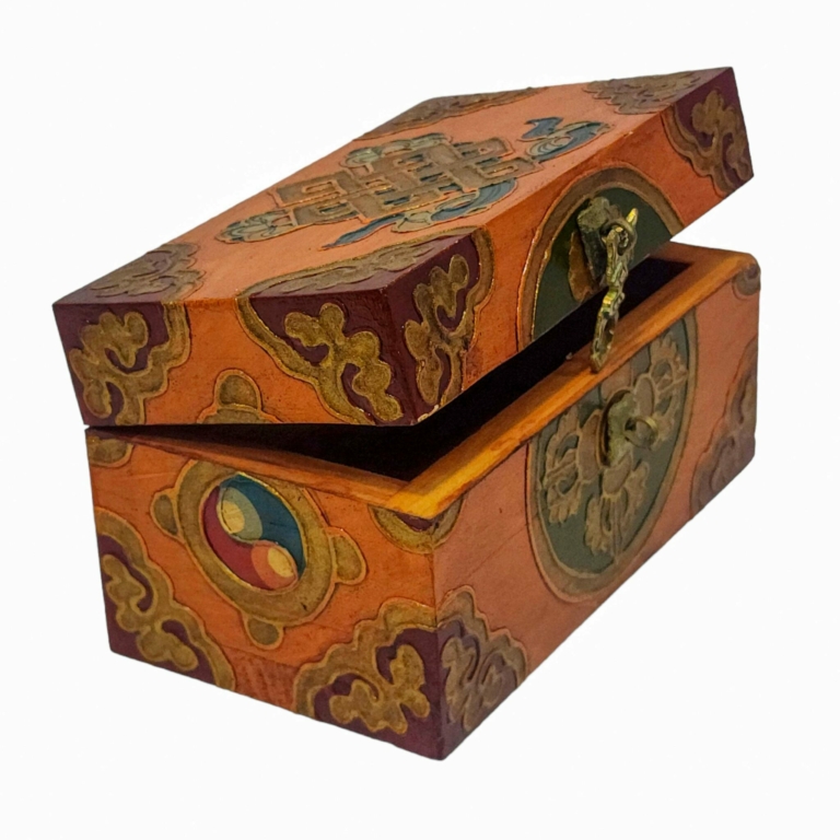 Caja ritual de madera tibetana para objetos sagrados