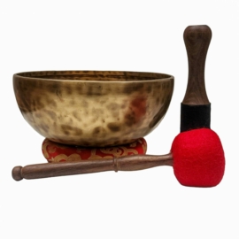 Siete cuencos de bronce cantores para la meditación