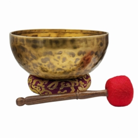 Siete cuencos de bronce cantores para la meditación