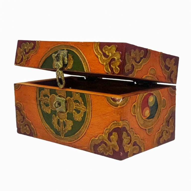 Caja ritual de madera tibetana para objetos sagrados