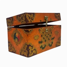 Boîte en bois tibétaine pour trésors rituels
