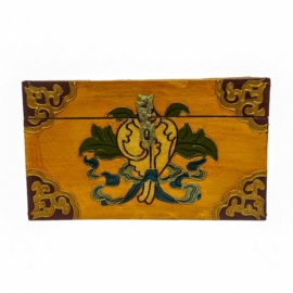 Boîte rituelle tibétaine en bois avec finition peinte