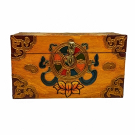 Boîte rituelle tibétaine en bois pour objets sacrés
