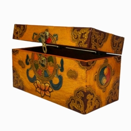 Boîte rituelle tibétaine en bois pour objets sacrés