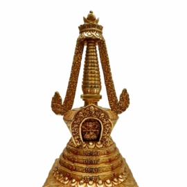 Stupa en cuivre avec des détails plaqués or