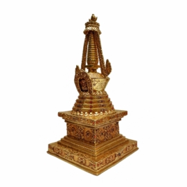 Stupa en cuivre avec des détails plaqués or