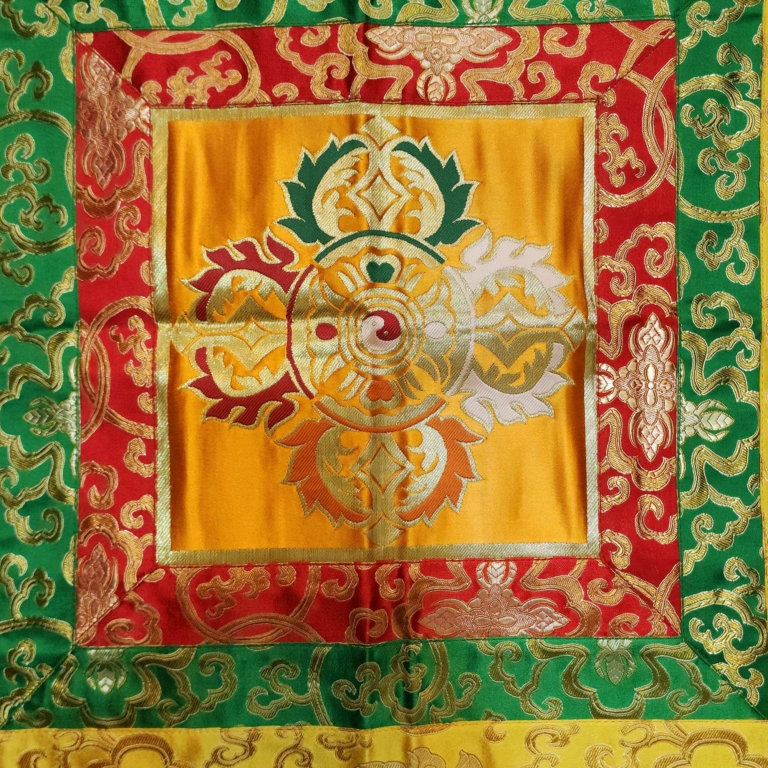 Tapiz de Brocado de Cochin: Dorje Doble Bordado