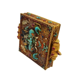 Boîte Ghau tibétaine en argent avec plaquage en or