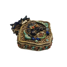 Boîte Ghau tibétaine en argent avec plaquage en or