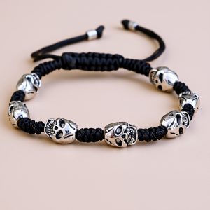 Skull Bead Knotted Wrist Mala in White Metal