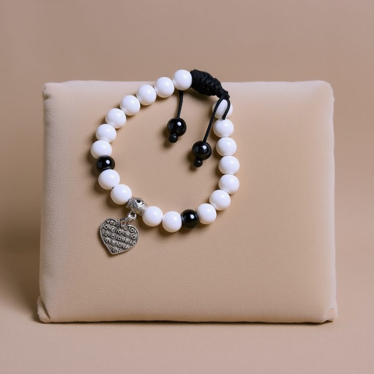 Conch Shell Love Charm Wrist Mala