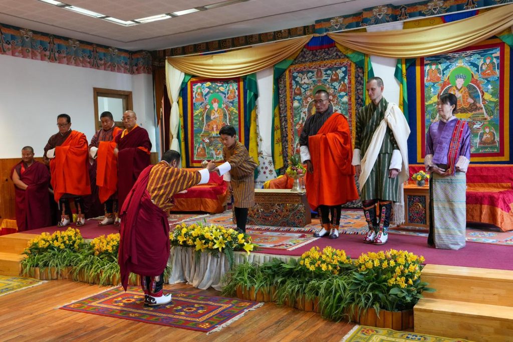 Vitalik Buterin meets with leaders of Bhutan, heir to the throne becomes first digital citizen