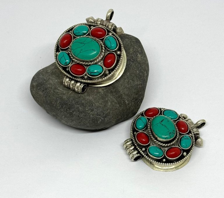 Tibetan Gau Pendant in White Metal