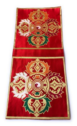 This handmade double dorje placemat, crafted in Nepal by skilled artisans, offers a sacred space for meditation, symbolizing the union of compassion and wisdom in your practice.